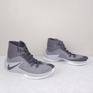 NIKE Zoom Clear Out Basketball Shoes Men's US 13 Athletic Sneakers